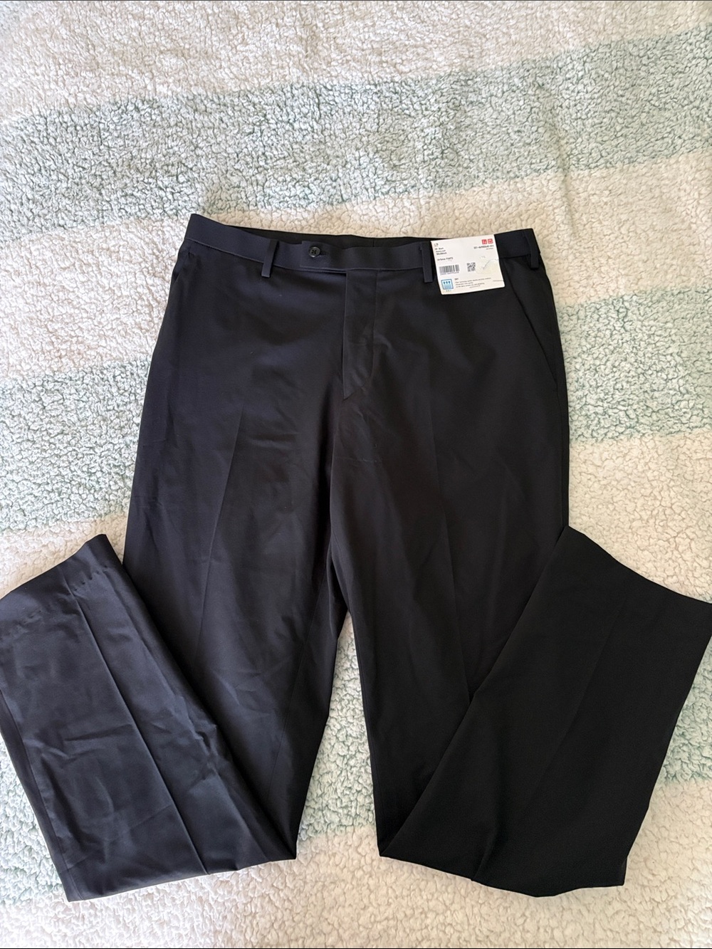 UNIQLO Men's Black Dress Pants - Classic Tailored Fit